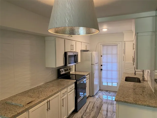 $1,499 | 12888 Montfort Drive, Unit 216, Dallas, TX 75230