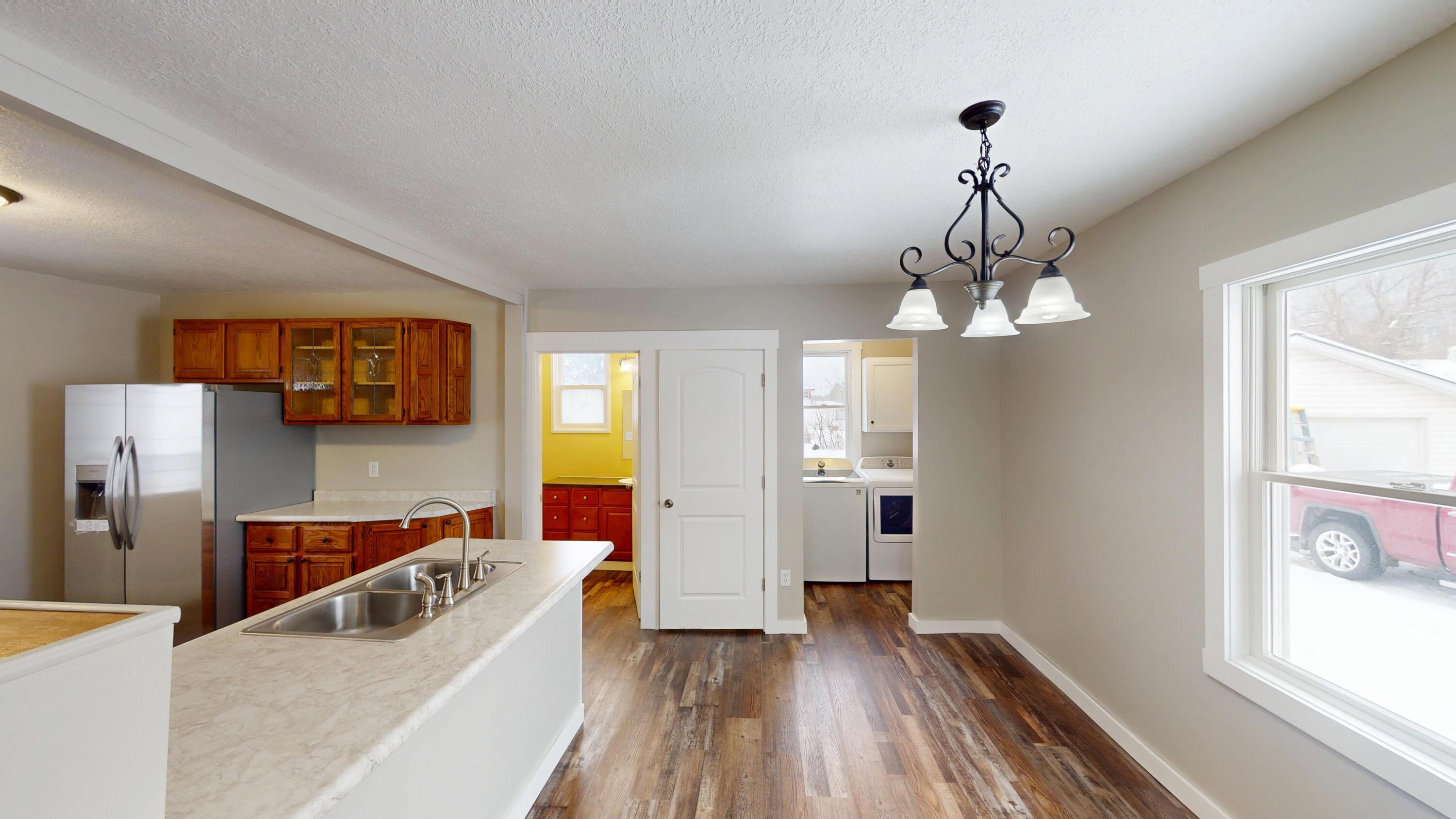 104 West 5th Street Cochrane, WI 54622 - Photo 8 of 47 Breakfast Nook