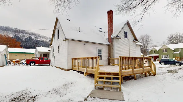 $219,900 | 104 West 5th Street, Cochrane, WI 54622