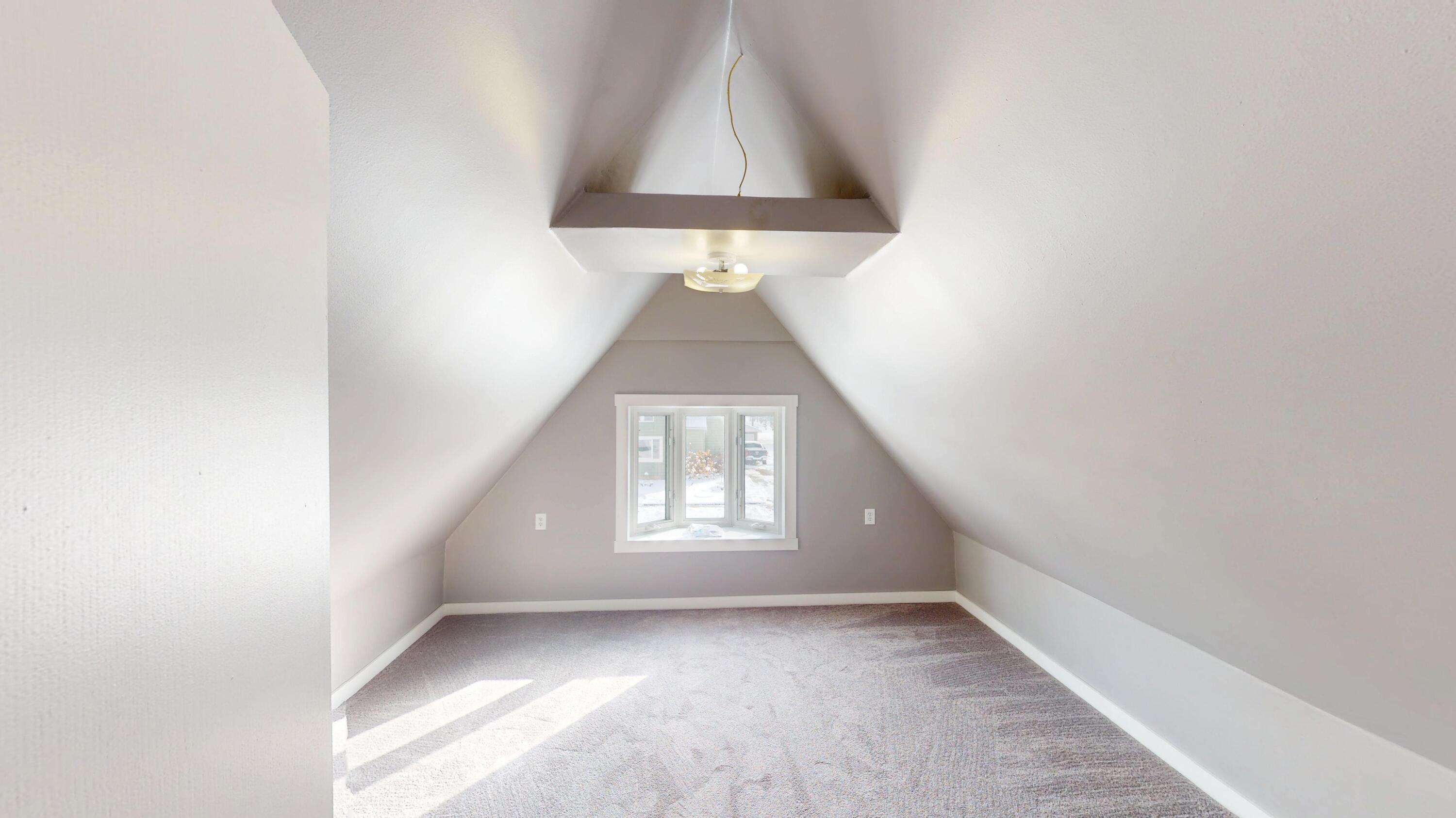 104 West 5th Street Cochrane, WI 54622 - Photo 18 of 49 Bedroom 3