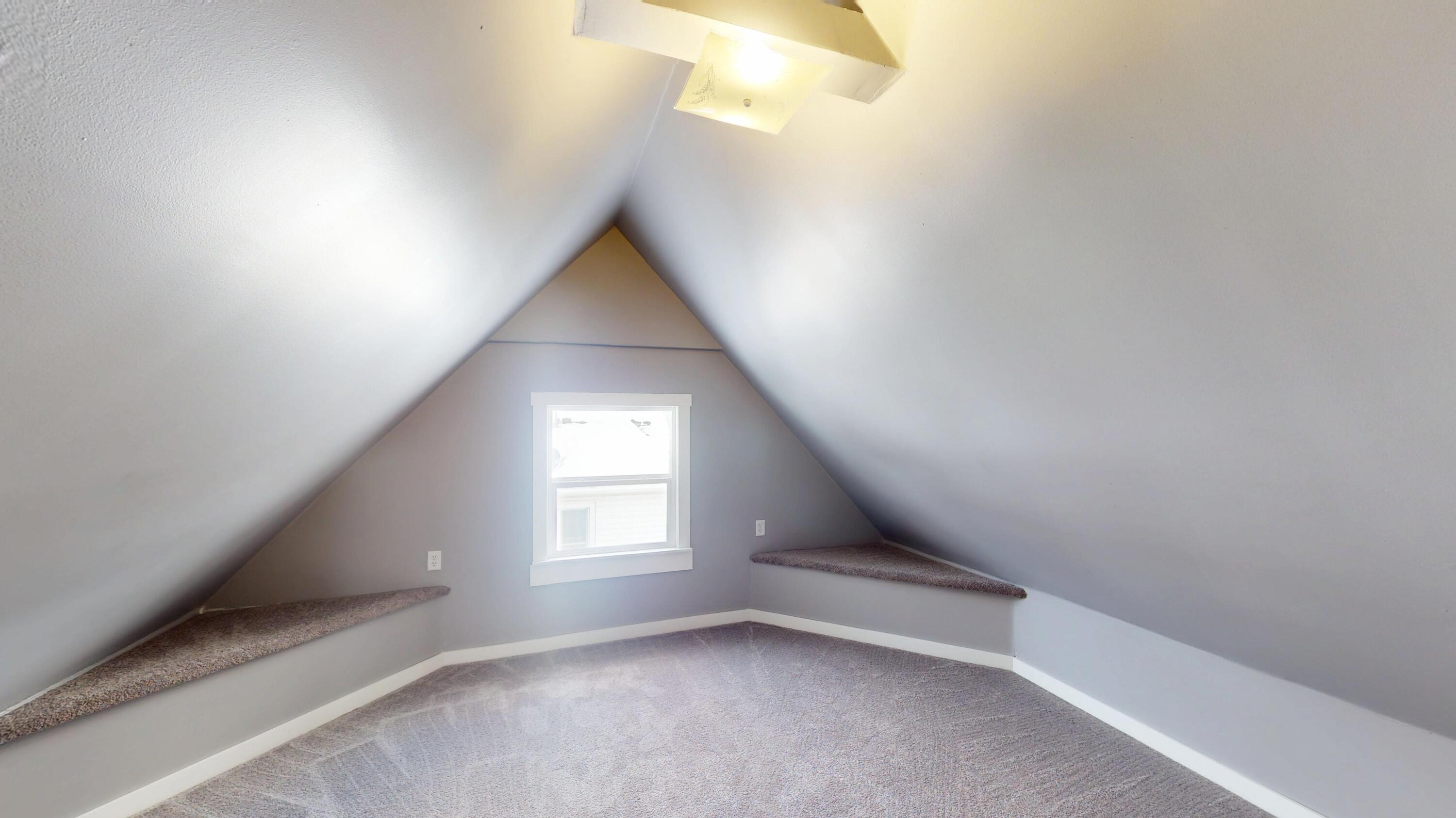 104 West 5th Street Cochrane, WI 54622 - Photo 20 of 47 Bedroom 4