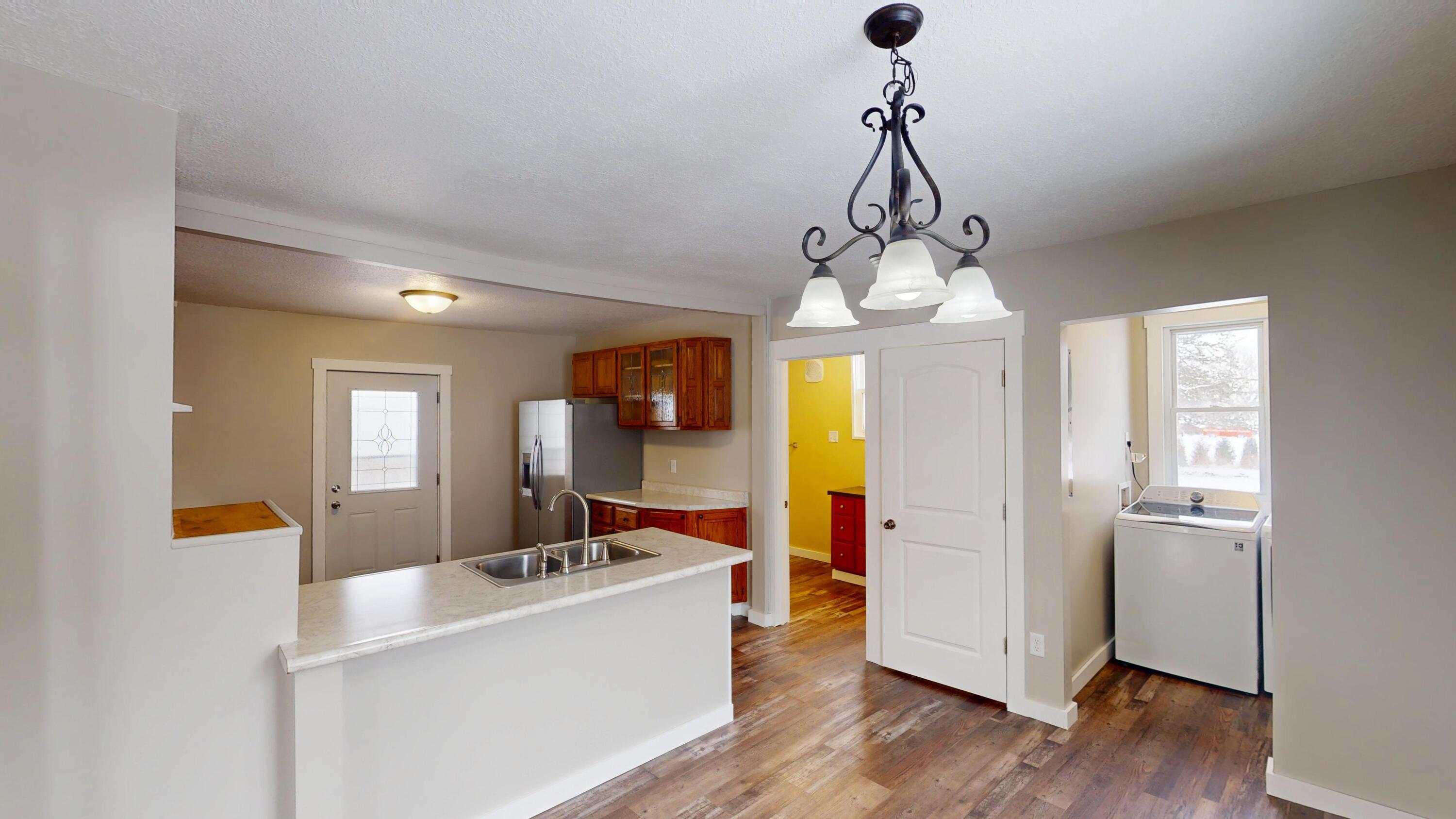 104 West 5th Street Cochrane, WI 54622 - Photo 25 of 49 Kitchen Breakfast Nook