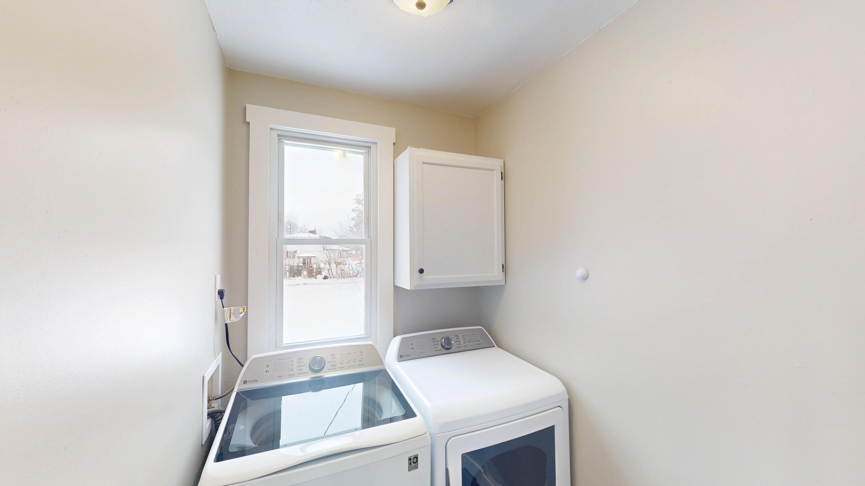 104 West 5th Street Cochrane, WI 54622 - Photo 30 of 49 Laundry