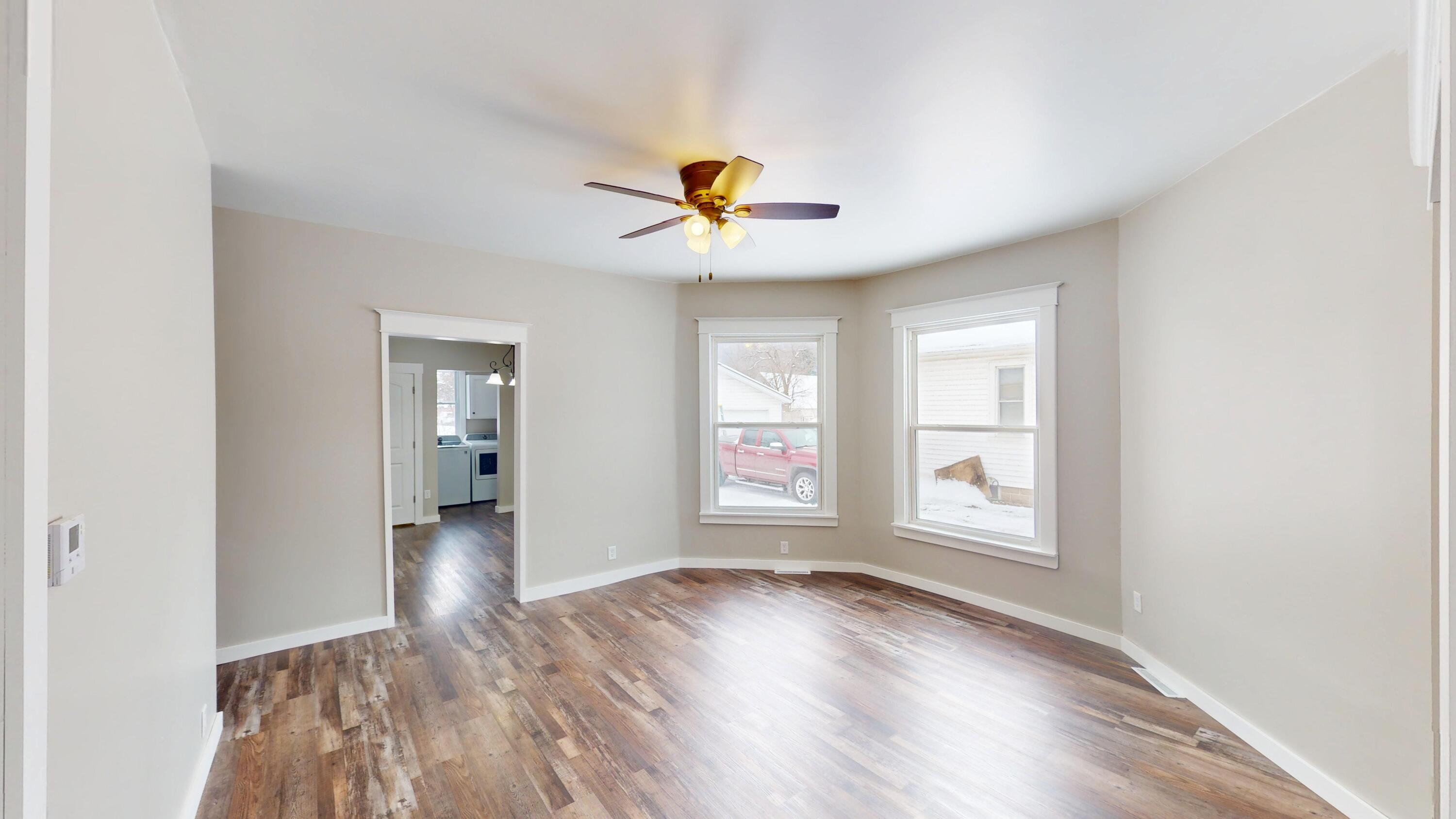 104 West 5th Street Cochrane, WI 54622 - Photo 31 of 49 Formal Dining Rm