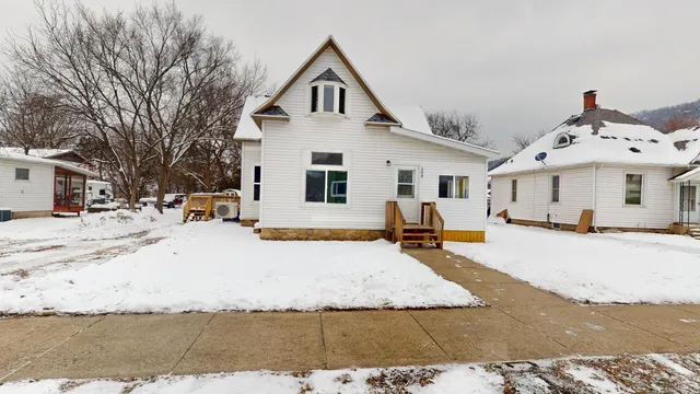 $219,900 | 104 West 5th Street, Cochrane, WI 54622
