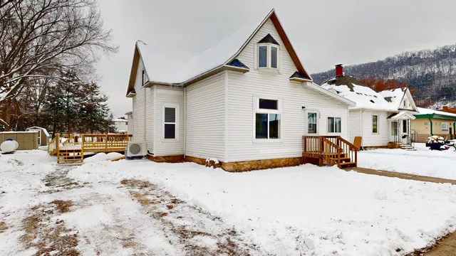 $219,900 | 104 West 5th Street, Cochrane, WI 54622