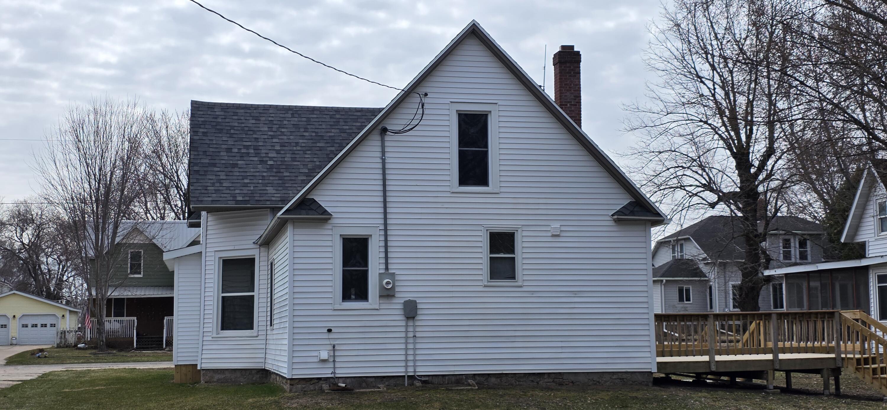 104 West 5th Street Cochrane, WI 54622 - Photo 43 of 49 20260328_120020