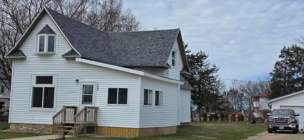 $209,900 | 104 West 5th Street, Cochrane, WI 54622