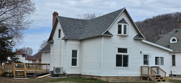 $209,900 | 104 West 5th Street, Cochrane, WI 54622