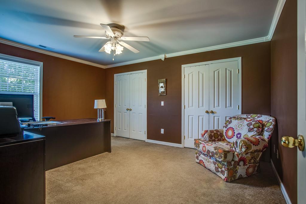 14082 Mt Pleasant Road Rockvale, TN 37153 - Photo 20 of 30 a living room with furniture and a chandelier