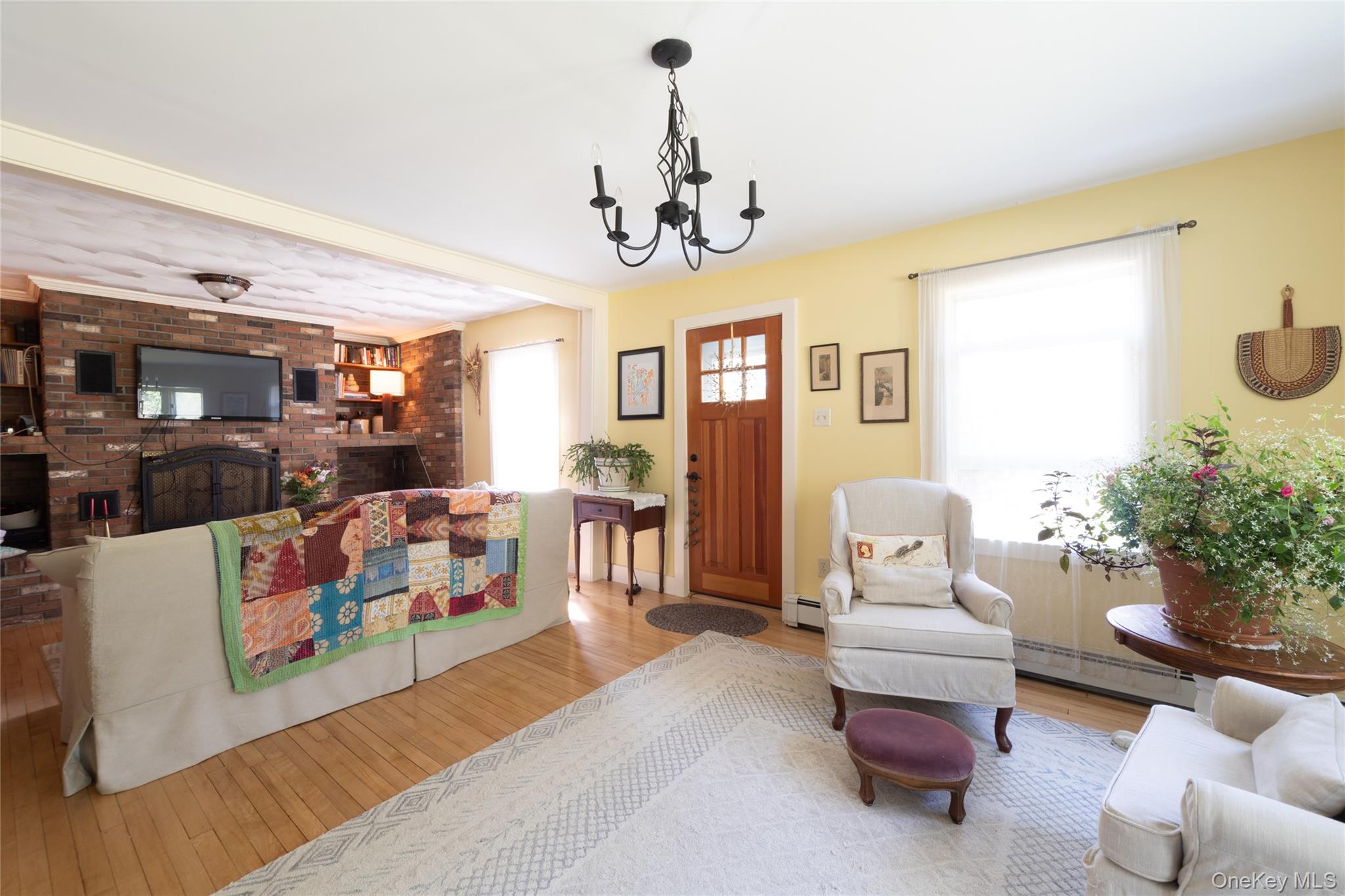 17 Spring Street Ellenville, NY 12428 - Photo 6 of 23