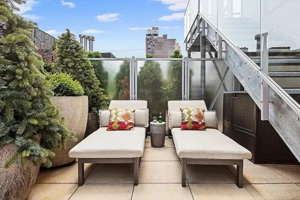 $2,250,000 | 261 West 28th Street, Unit 10D | Chelsea