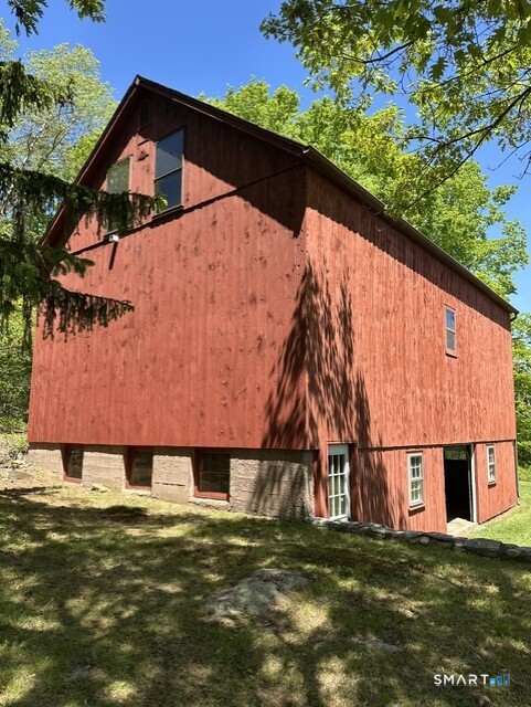 110 Freeman Road Middletown, CT 06457 - Photo 31 of 33