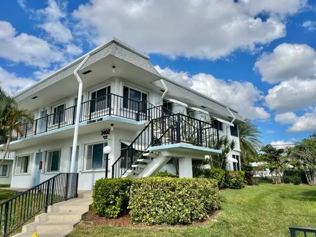 $163,900 | 3402 Cynthia Lane, Unit 201, Lake Worth Beach, FL 33461