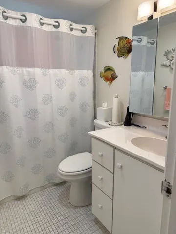 $163,900 | 3402 Cynthia Lane, Unit 201, Lake Worth Beach, FL 33461