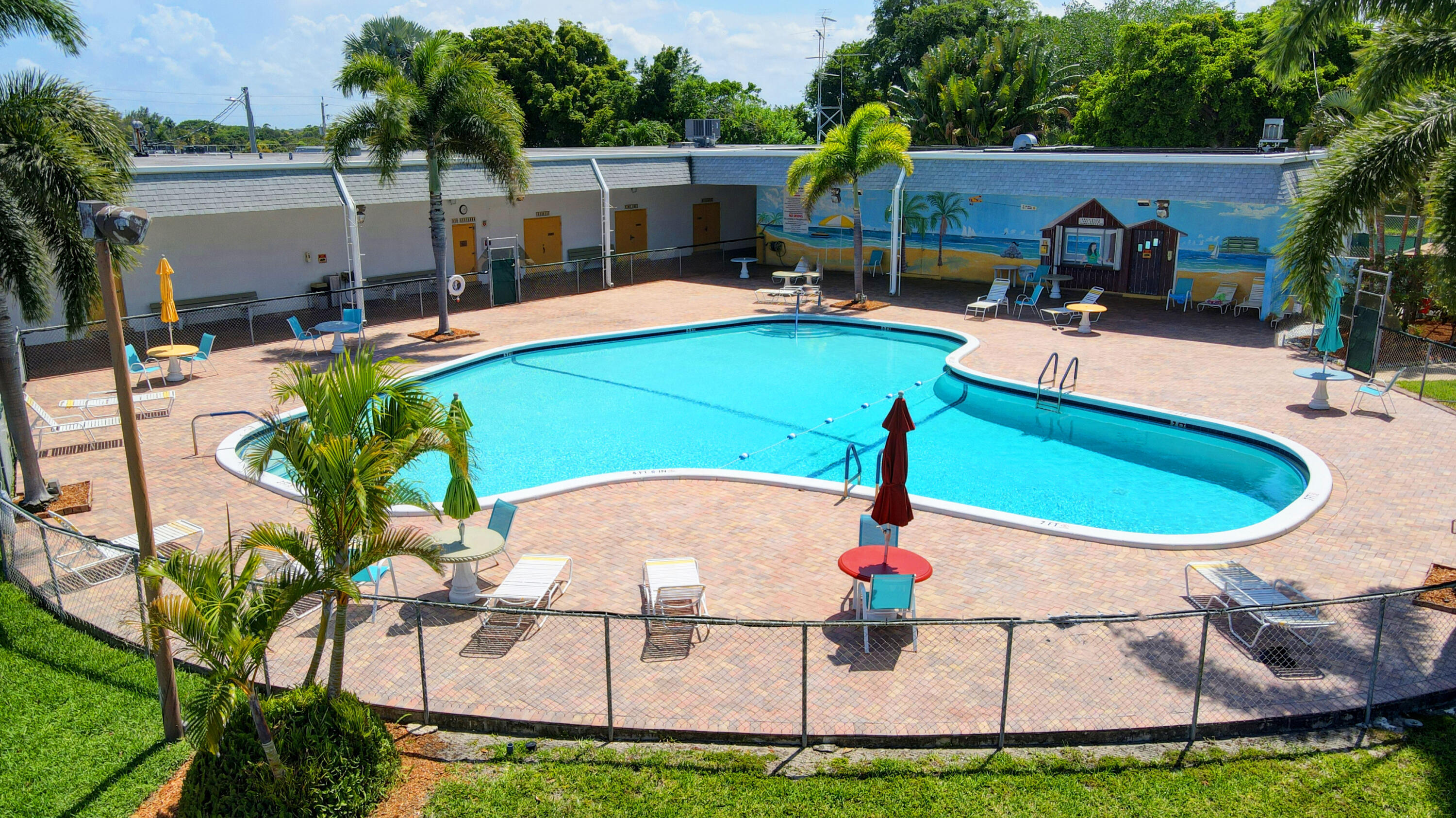 3402 Cynthia Lane, Unit 201 Lake Worth Beach, FL 33461 - Photo 2 of 31 26_apartment (26)