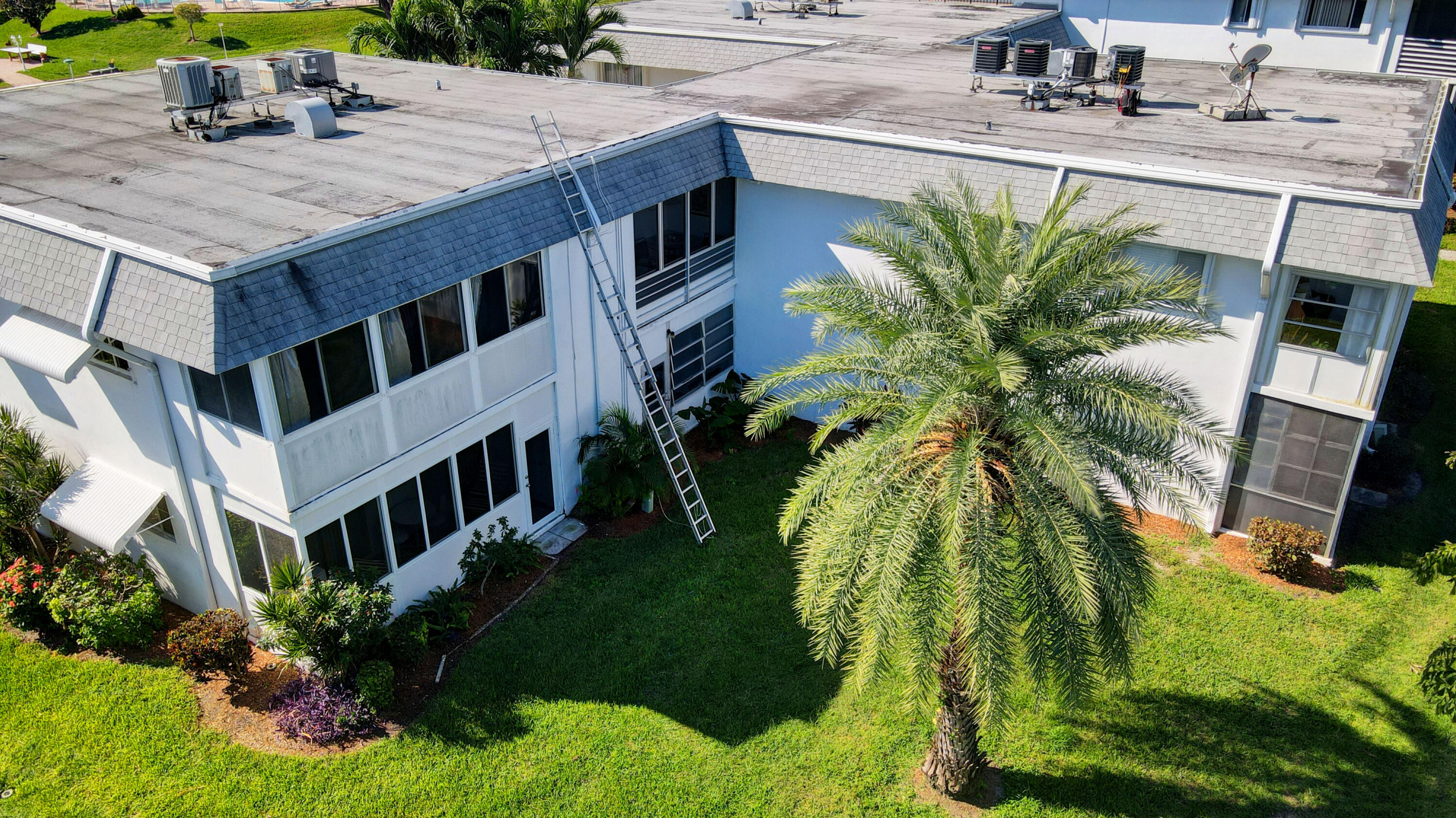 3402 Cynthia Lane, Unit 201 Lake Worth Beach, FL 33461 - Photo 27 of 31 32_apartment air (13)