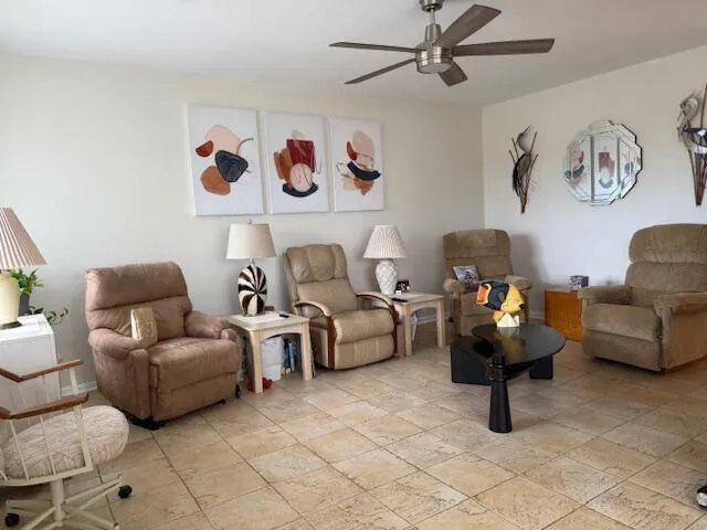 $163,900 | 3402 Cynthia Lane, Unit 201, Lake Worth Beach, FL 33461