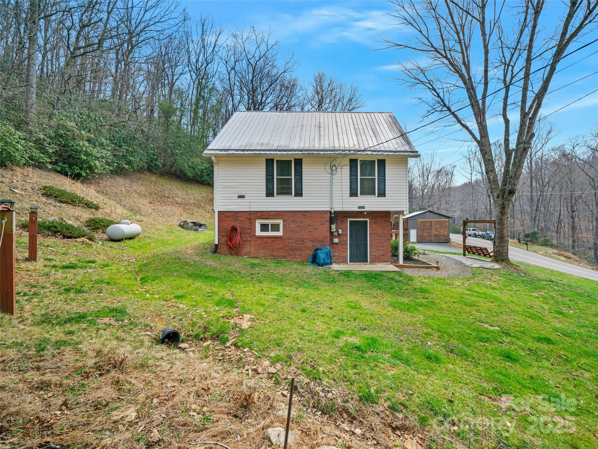 2989 Penland Road Spruce Pine, NC 28777 - Photo 31 of 38