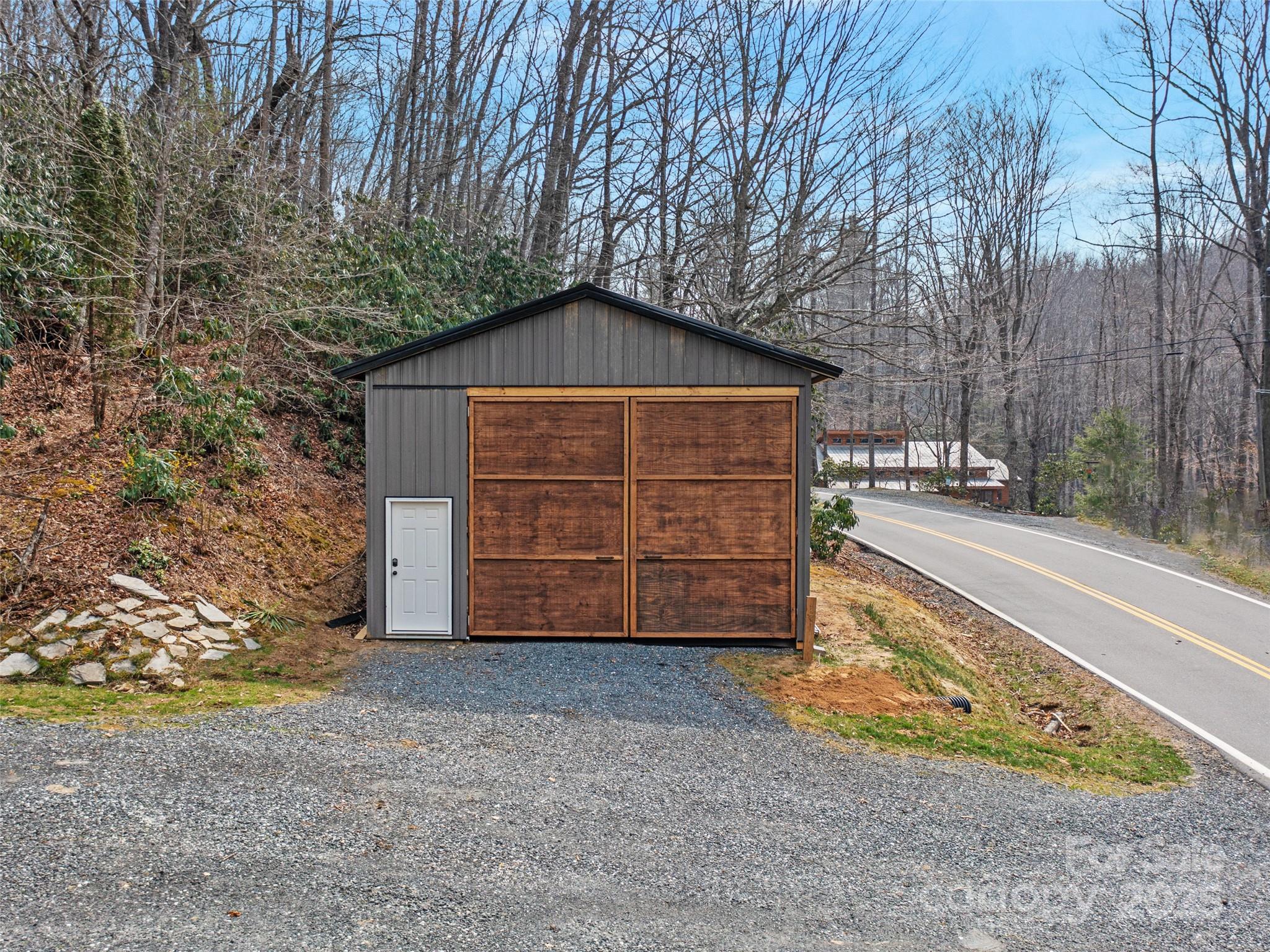 2989 Penland Road Spruce Pine, NC 28777 - Photo 36 of 38