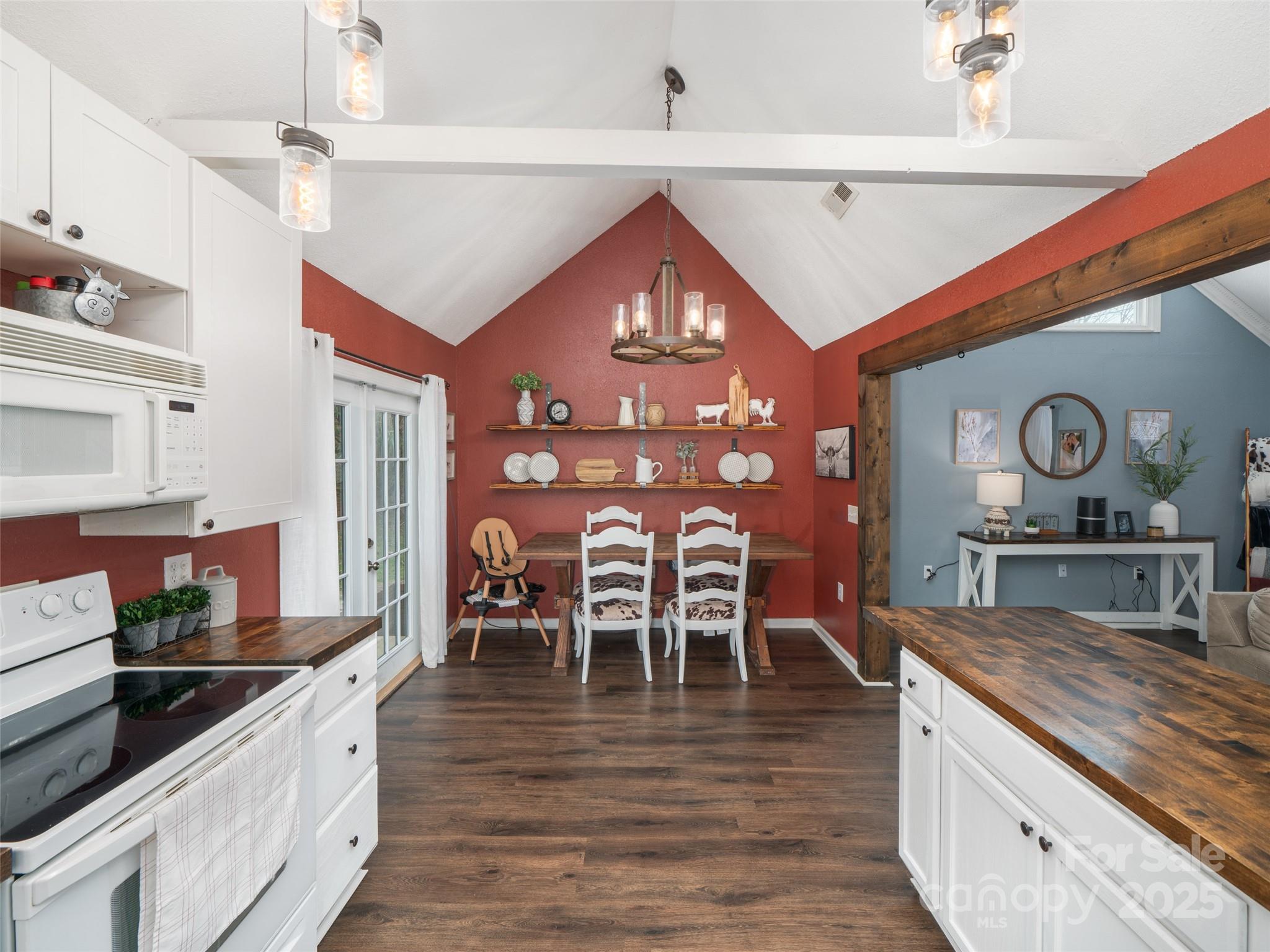 2989 Penland Road Spruce Pine, NC 28777 - Photo 7 of 38