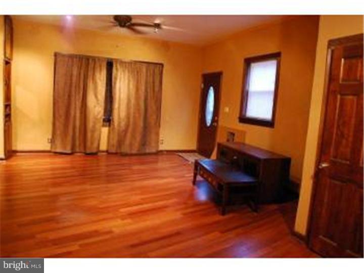 1726 Reed Street Philadelphia, PA 19146 - Photo 2 of 7
