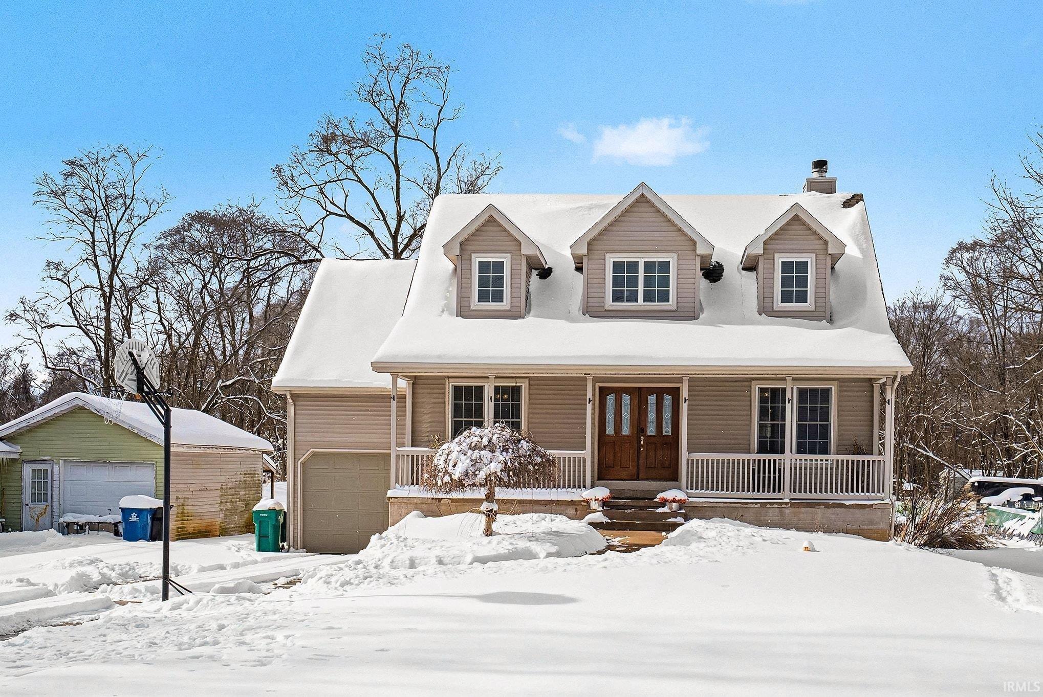 57617 Blackberry Road Mishawaka, IN 46544 - Photo 2 of 34