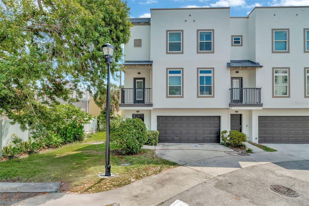 3213 Marcellus Circle Tampa, FL 33609 - Photo 1 of 1 Front