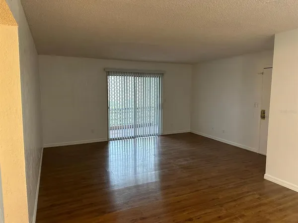 $114,900 | 6519 West Newberry Road, Unit 911, Gainesville, FL 32605