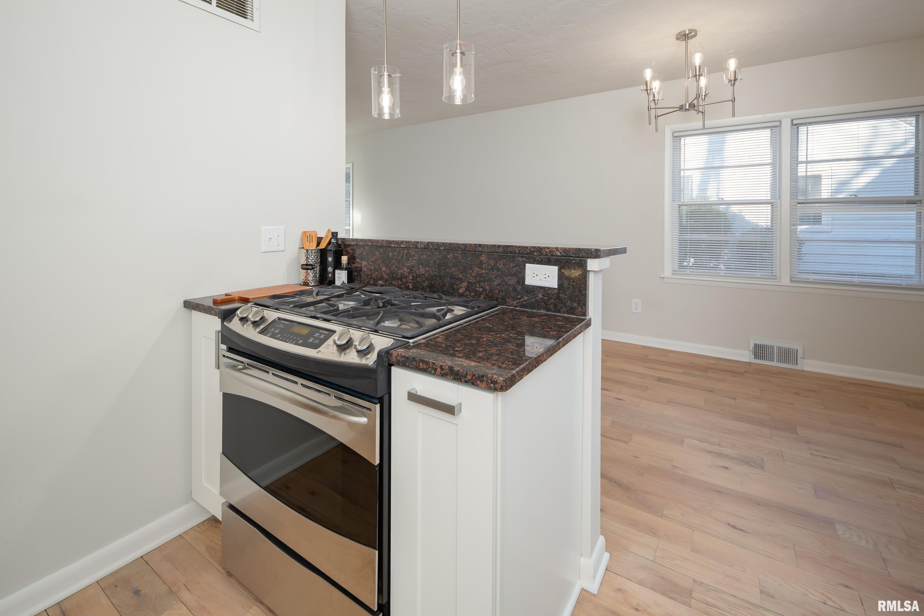 1915 Jersey Ridge Road Davenport, IA 52803 - Photo 18 of 40 Gallery Image 18