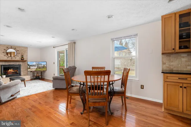 $795,000 | 13050 Monterey Estates Drive, Herndon, VA 20171