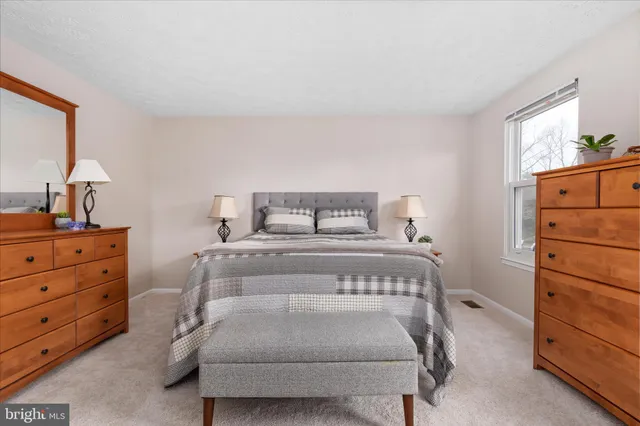 $795,000 | 13050 Monterey Estates Drive, Herndon, VA 20171