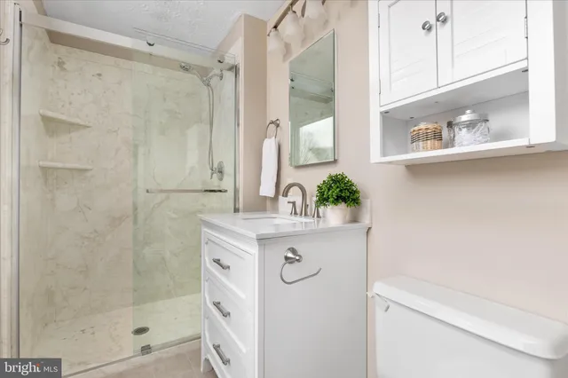 $795,000 | 13050 Monterey Estates Drive, Herndon, VA 20171