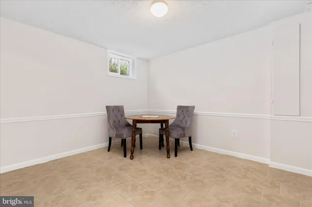 $795,000 | 13050 Monterey Estates Drive, Herndon, VA 20171