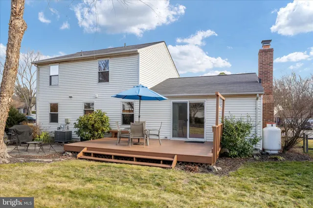 $795,000 | 13050 Monterey Estates Drive, Herndon, VA 20171