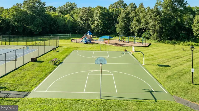 $795,000 | 13050 Monterey Estates Drive, Herndon, VA 20171