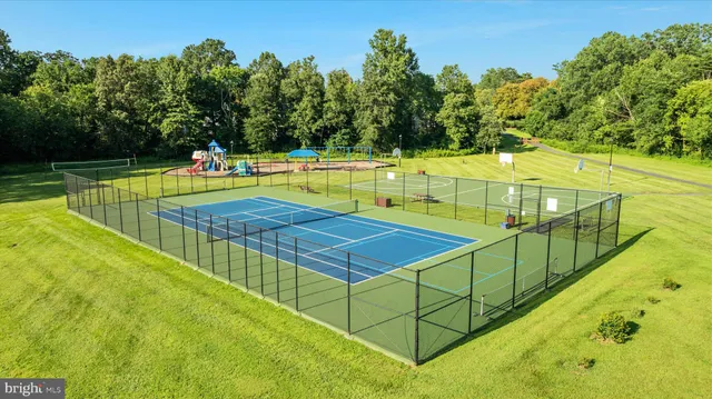 $795,000 | 13050 Monterey Estates Drive, Herndon, VA 20171