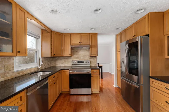 $795,000 | 13050 Monterey Estates Drive, Herndon, VA 20171