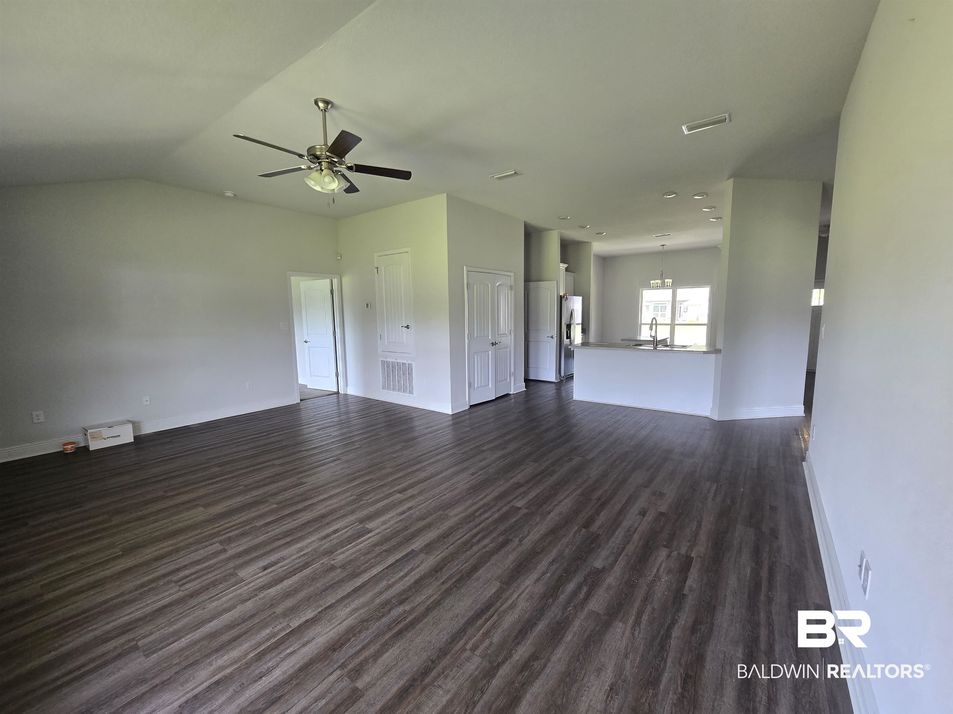 23035 Ridgewood Drive Robertsdale, AL 36567 - Photo 16 of 17 Living Room