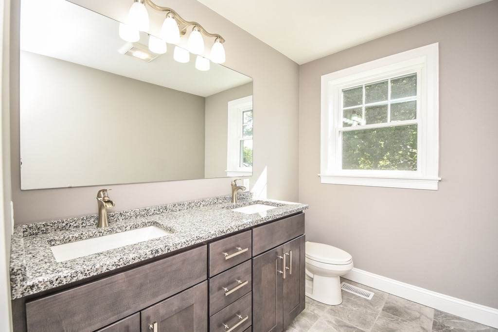 219 Allen Road Billerica, MA 01821 - Photo 5 of 6 Gallery Image 5