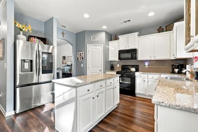 84 Boxwood Way Dallas, GA 30132 - Photo 8 of 25 Gallery Image 8