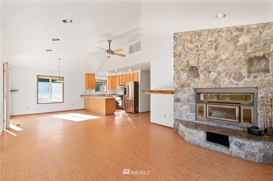 5681 Bell Creek Road Deming, WA 98244 - Photo 4 of 24 Gallery Image 4