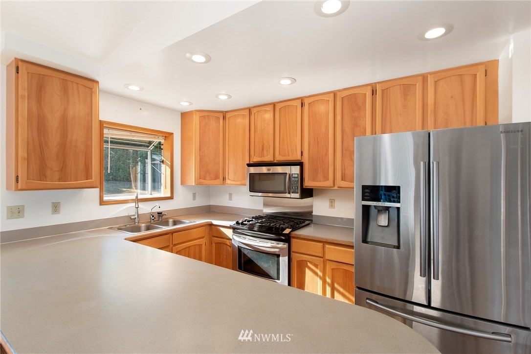 5681 Bell Creek Road Deming, WA 98244 - Photo 5 of 24 Gallery Image 5