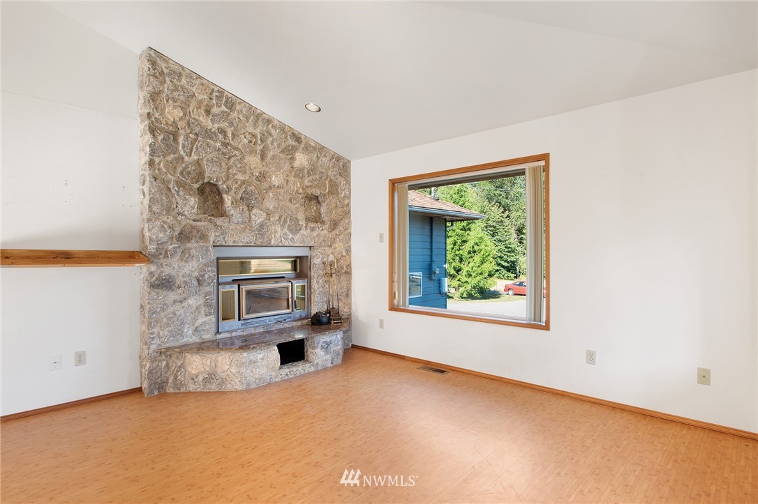 5681 Bell Creek Road Deming, WA 98244 - Photo 9 of 24 Gallery Image 9