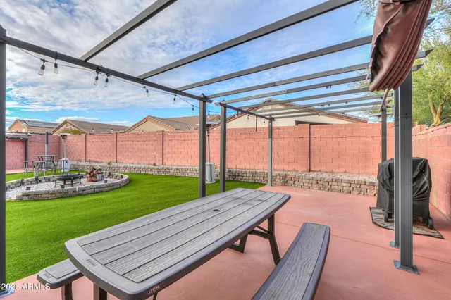 $2,300 | 560 West Lucky Penny Place, Casa Grande, AZ 85122