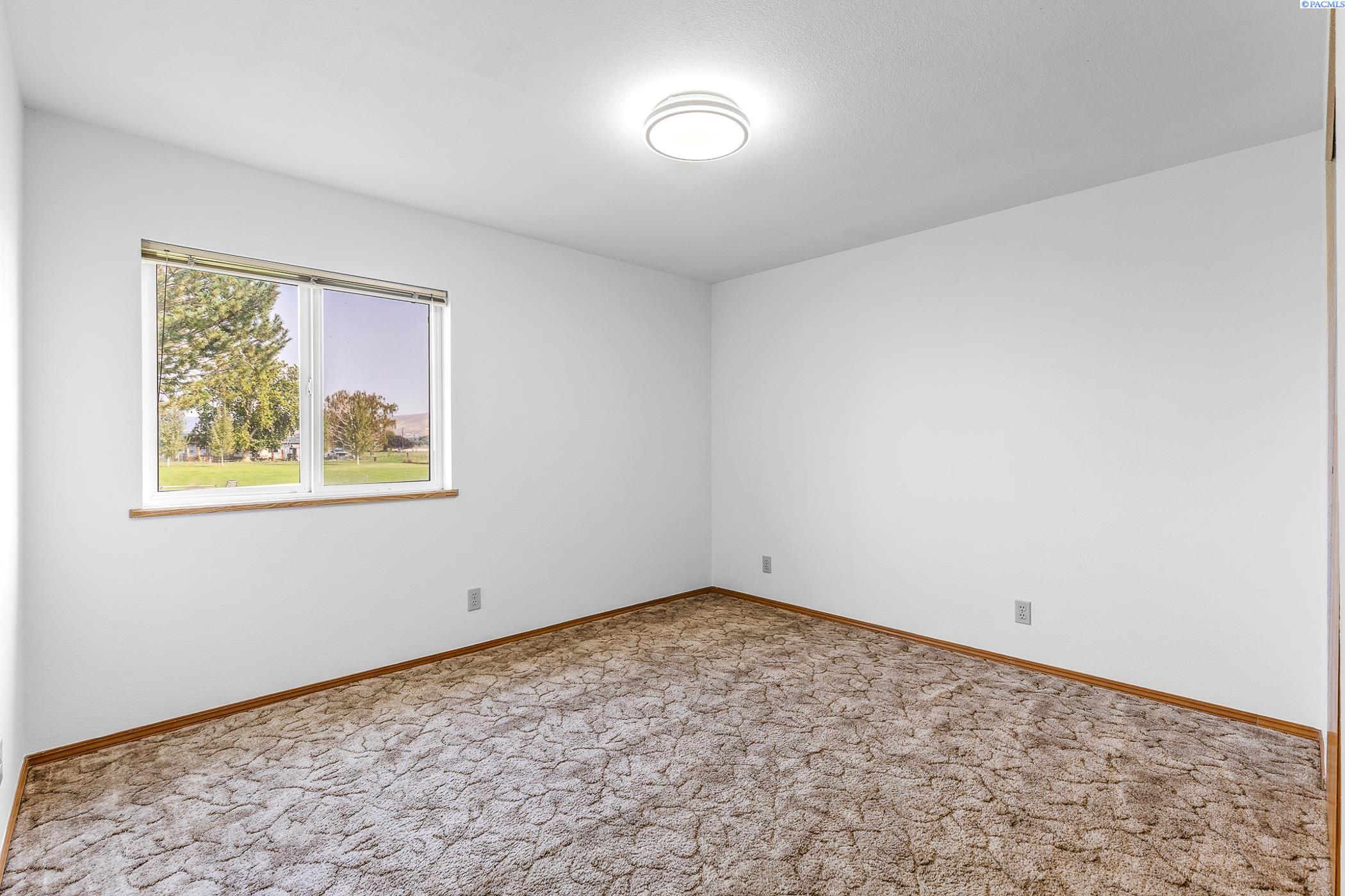 2012 South Steele Road Prosser, WA 99350 - Photo 36 of 47 Gallery Image 36