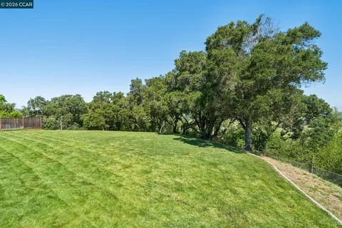 $2,995,000 | 1933 Joseph Drive, Moraga, CA 94556