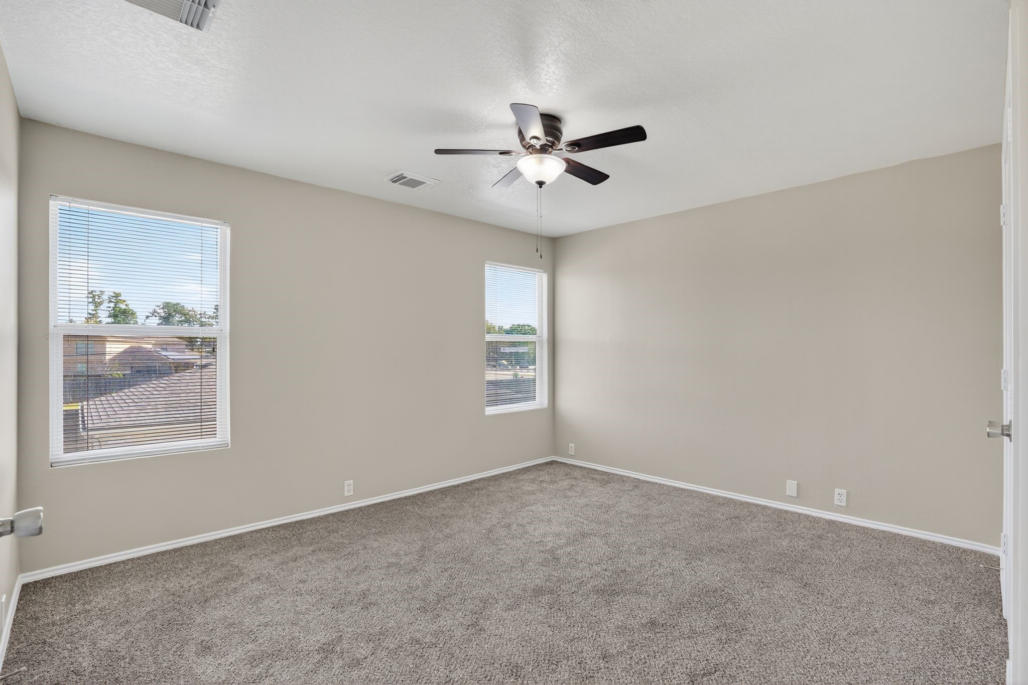 2814 Legends Crest Drive Spring, TX 77386 - Photo 15 of 34 Bedroom #2 with large walk in closet and ensuite bath