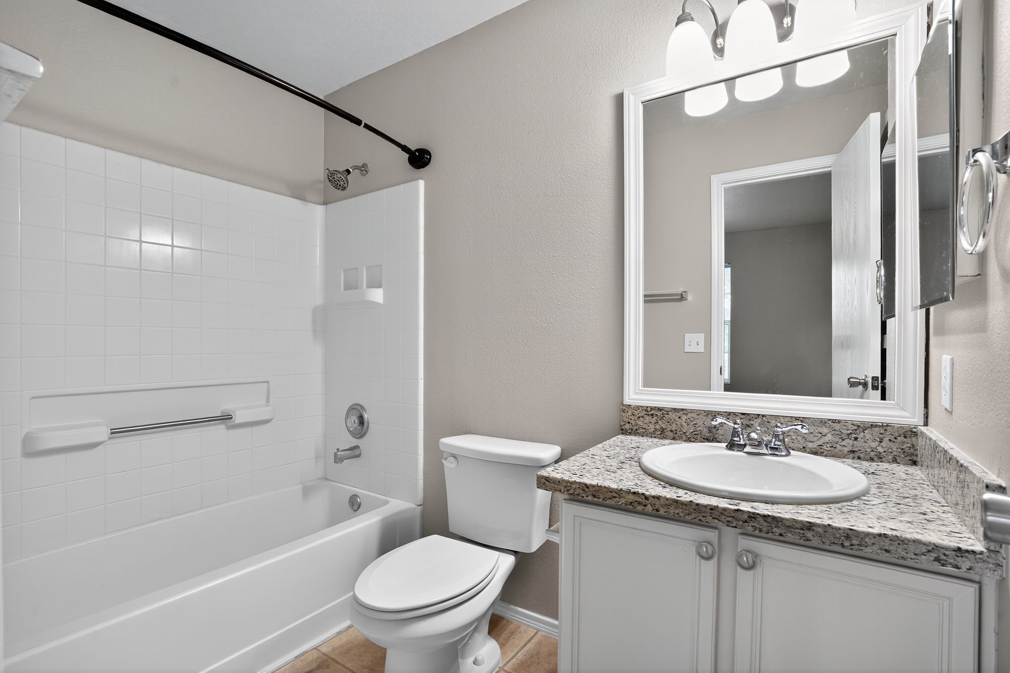 2814 Legends Crest Drive Spring, TX 77386 - Photo 22 of 34 Ensuite bath