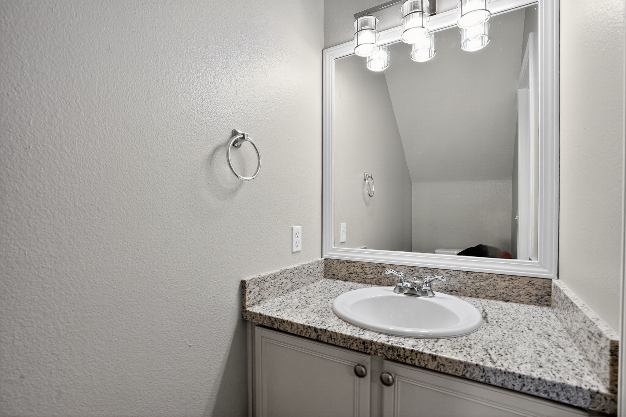 2814 Legends Crest Drive Spring, TX 77386 - Photo 24 of 34 Ensuite bath with granite counters and updated lighting